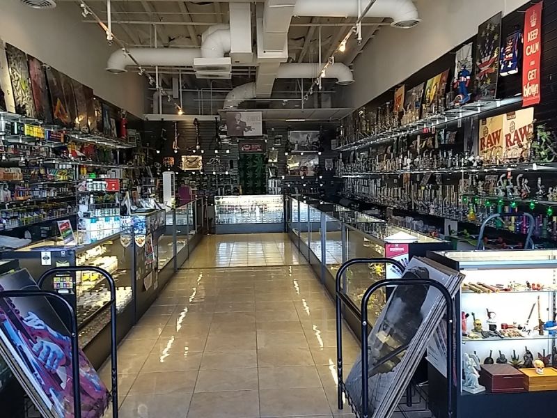 Traders Smoke Shop - 14880 N Northsight Blvd #104 Scottsdale, AZ